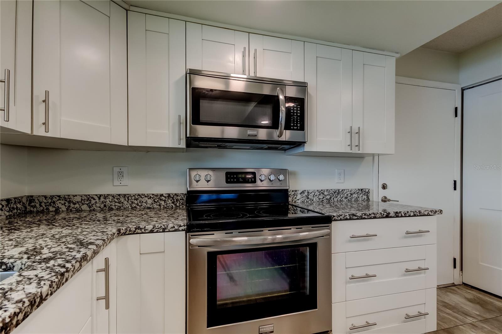 Image 18 of 53 For 3850 13th Avenue N 105