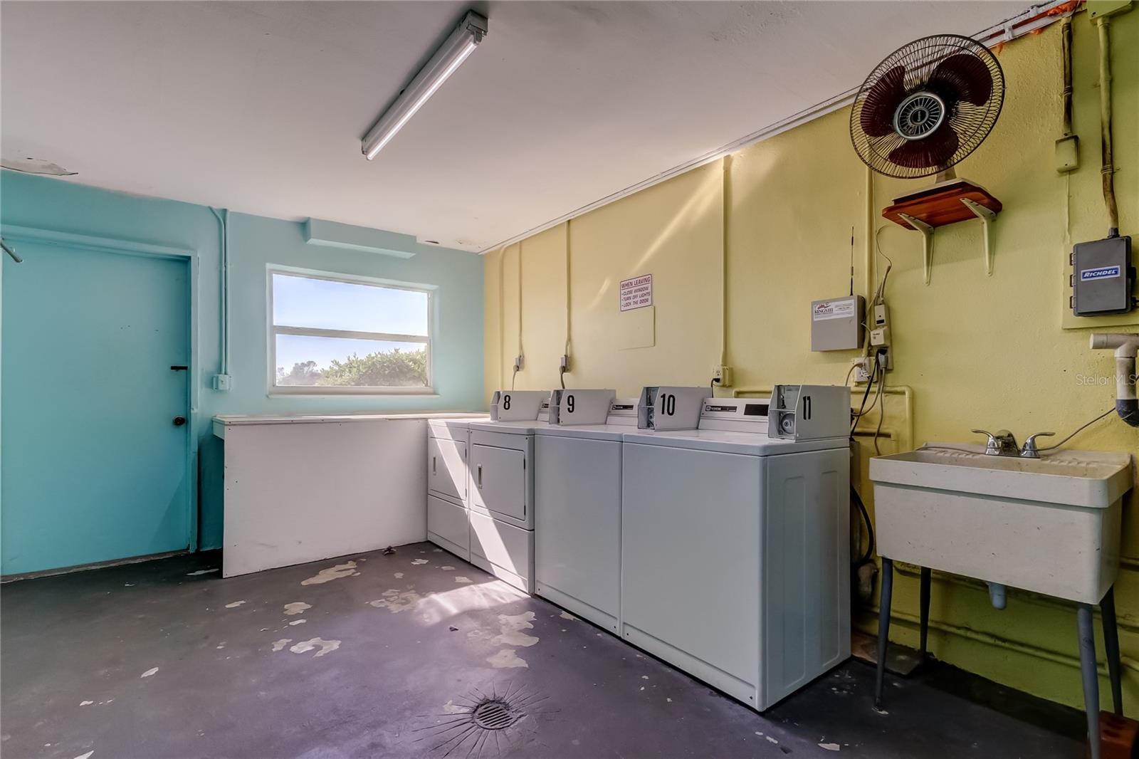 Image 39 of 53 For 3850 13th Avenue N 105