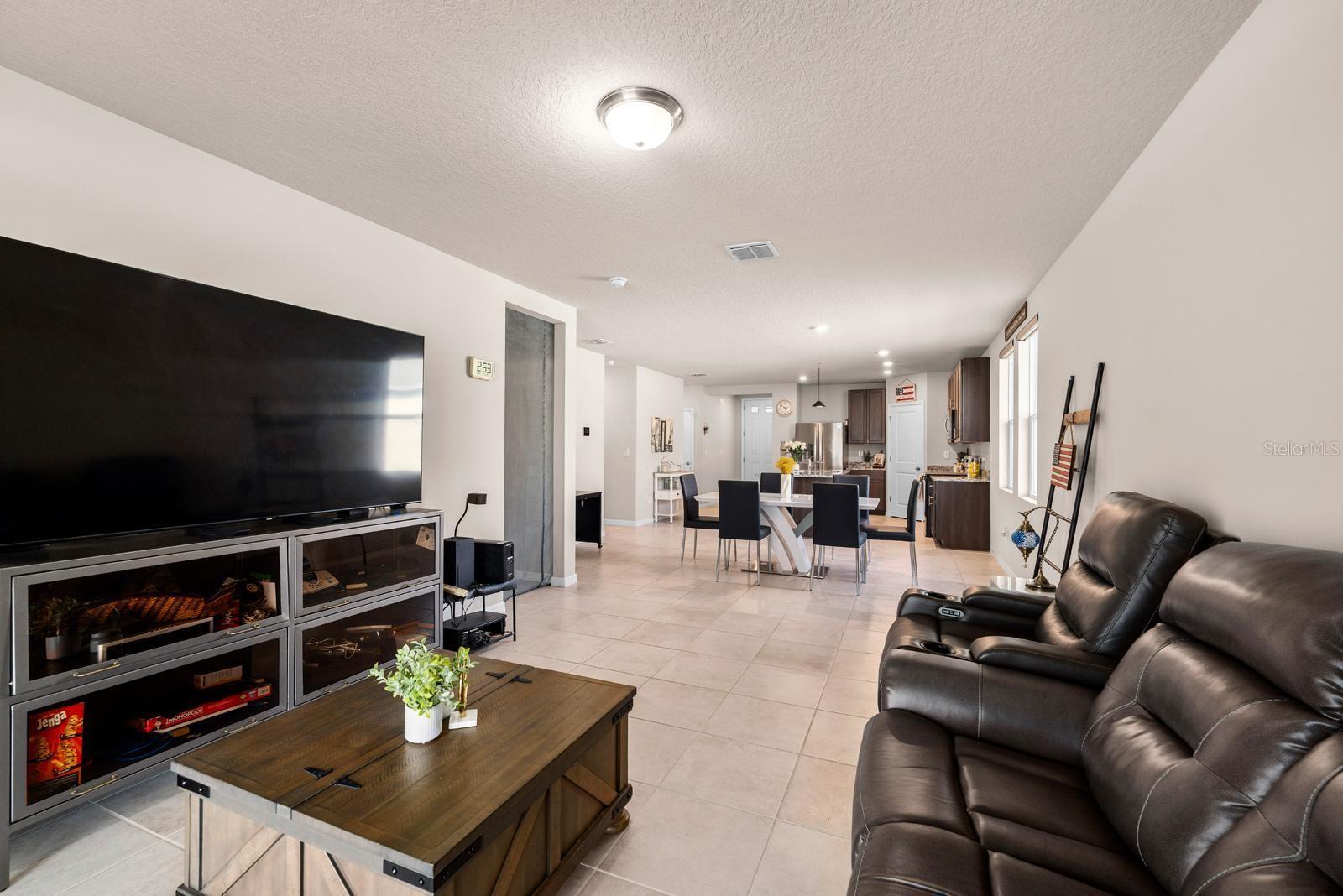 Image 10 of 29 For 3412 Bonsilva Street