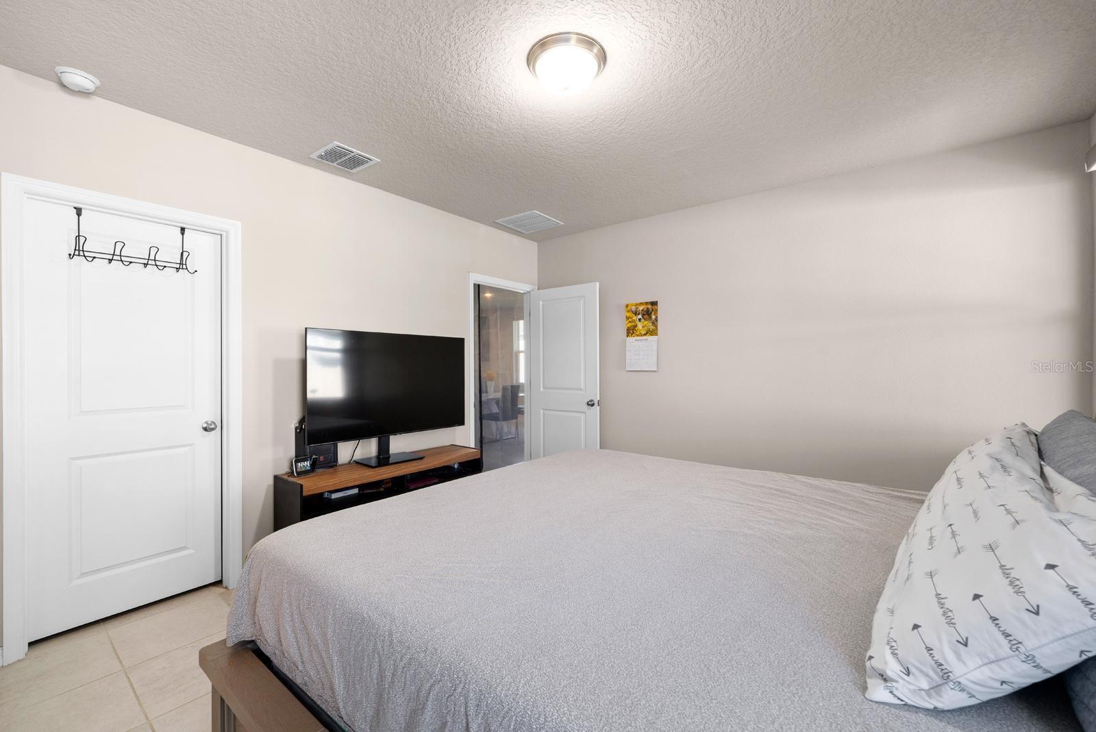 Image 14 of 29 For 3412 Bonsilva Street