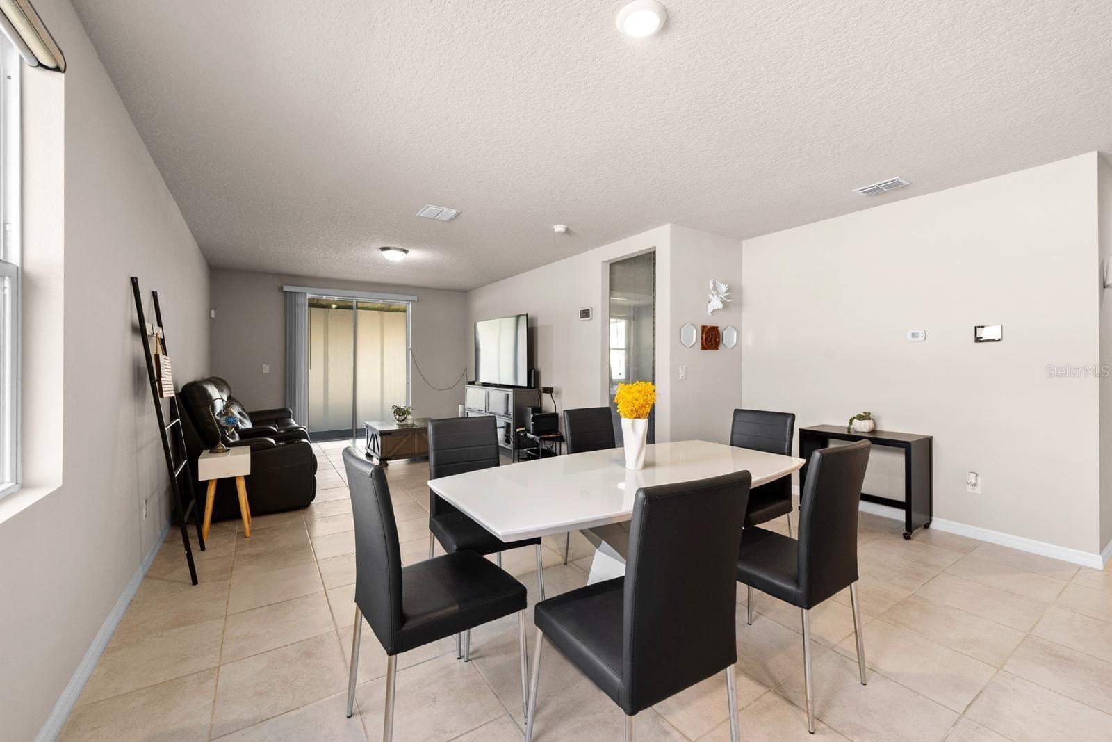 Image 9 of 29 For 3412 Bonsilva Street