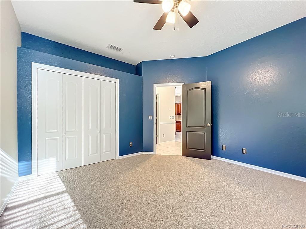 Listing photo id 34 for 5386 Lena Drive