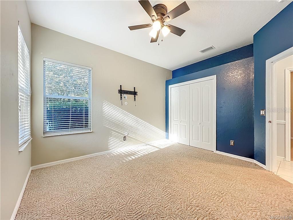 Listing photo id 35 for 5386 Lena Drive