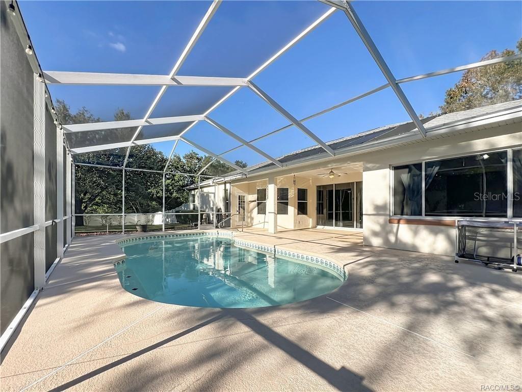 Listing photo id 42 for 5386 Lena Drive