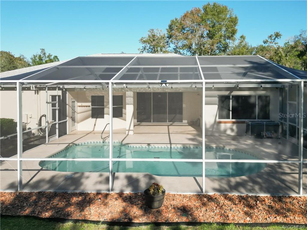 Listing photo id 43 for 5386 Lena Drive