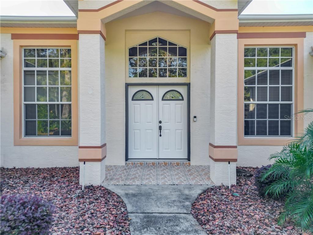 Listing photo id 5 for 5386 Lena Drive