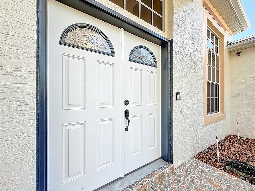 Listing photo id 6 for 5386 Lena Drive