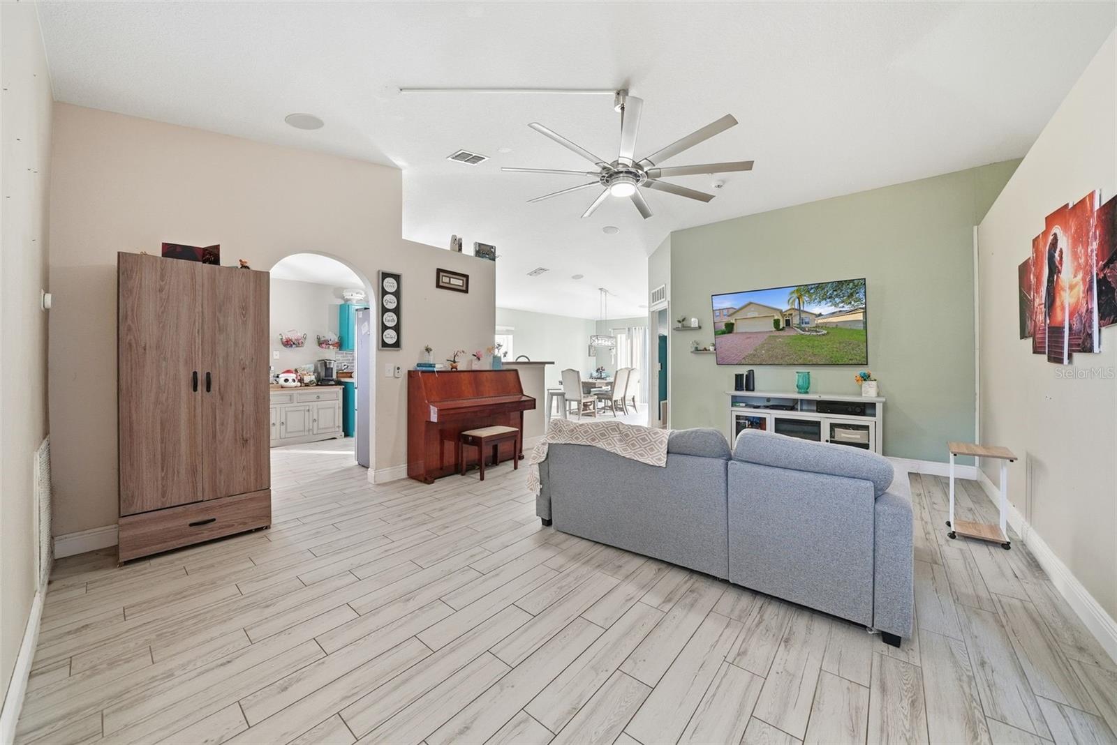 Image 8 of 40 For 3018 Patterson Groves Drive