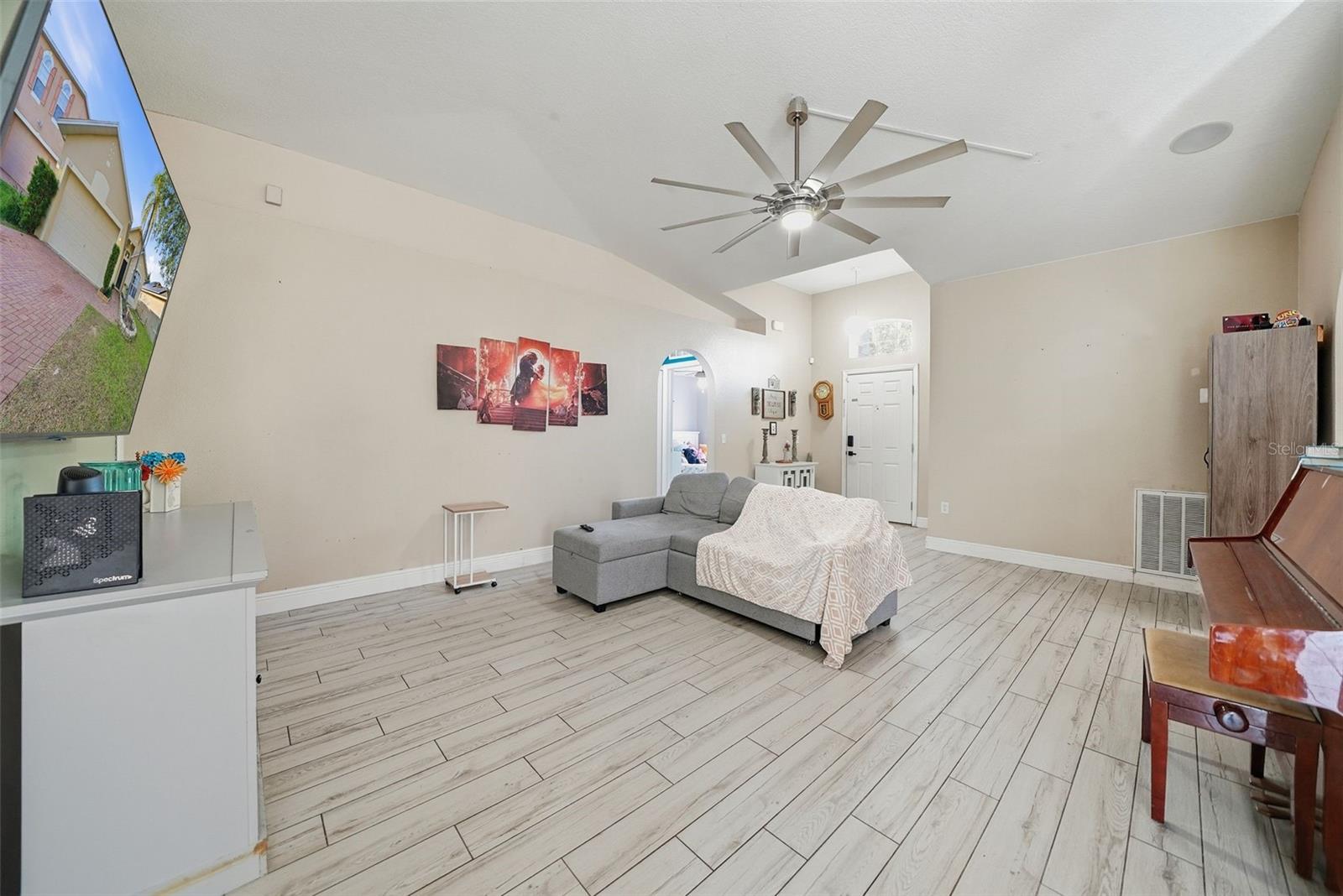 Image 9 of 40 For 3018 Patterson Groves Drive