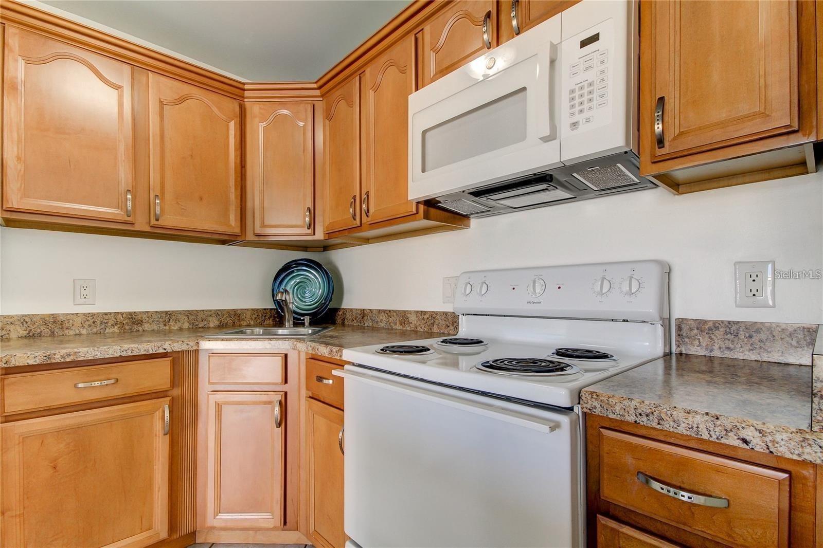 Image 14 of 39 For 355 Mcmullen Booth Road 116