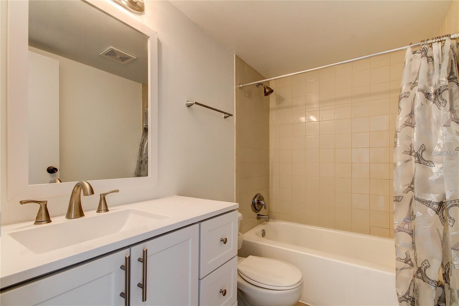 Image 20 of 39 For 355 Mcmullen Booth Road 116