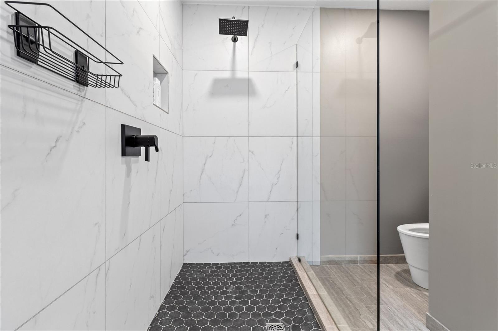 Image 17 of 47 For 10911 Victoria Arbor Way