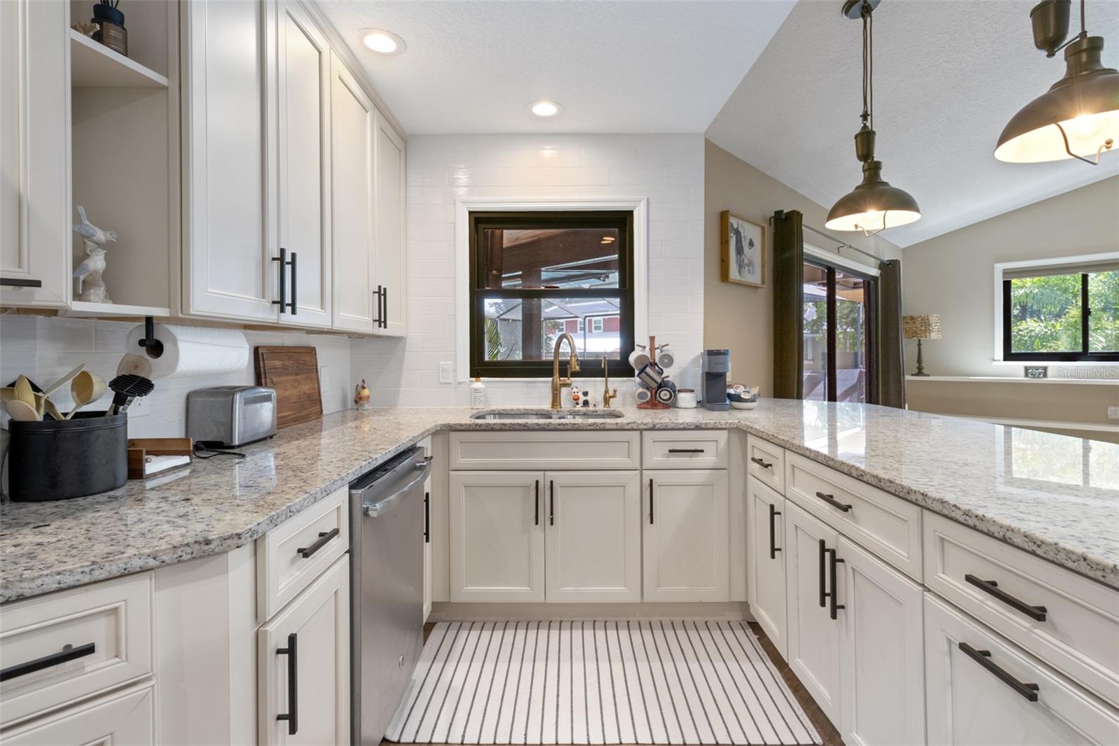 Image 26 of 47 For 10911 Victoria Arbor Way