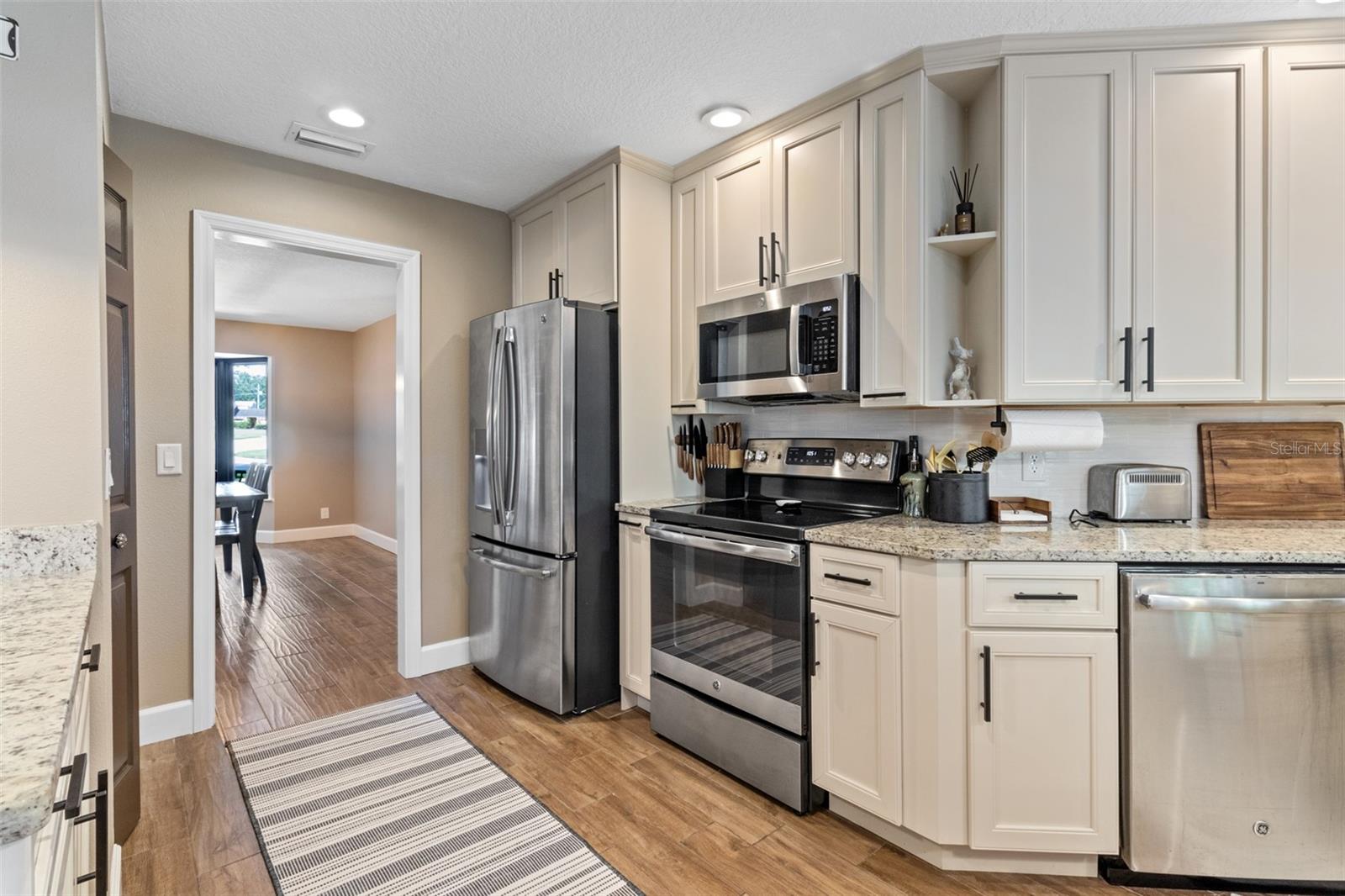 Image 27 of 47 For 10911 Victoria Arbor Way