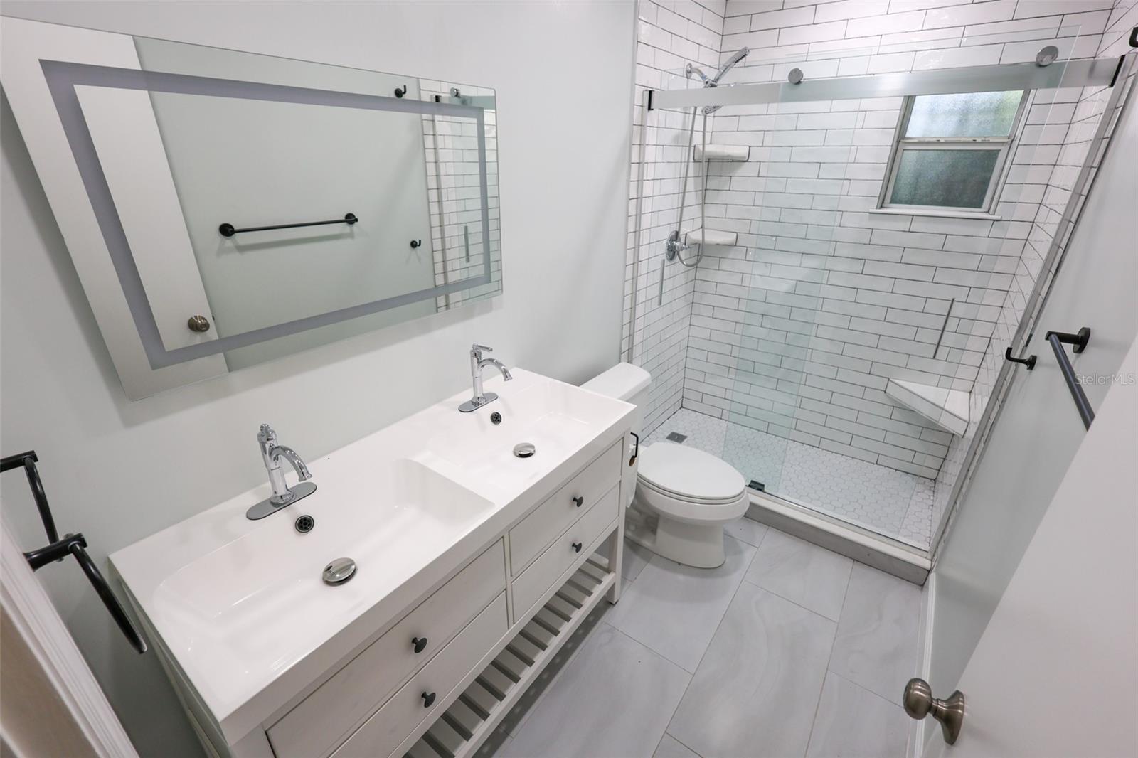 Image 16 of 22 For 3104 North A Street