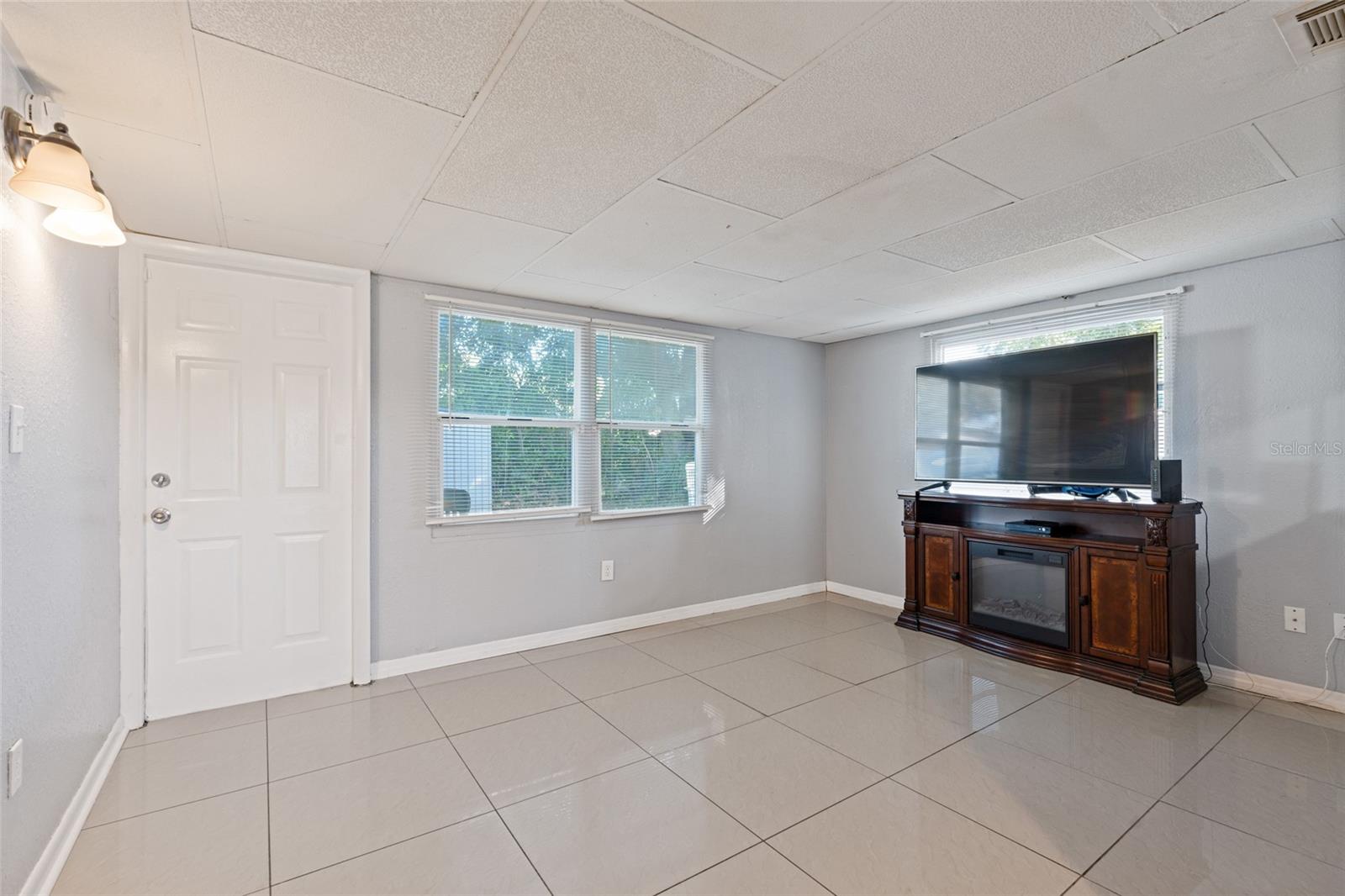 Image 14 of 40 For 4667 82nd Avenue N