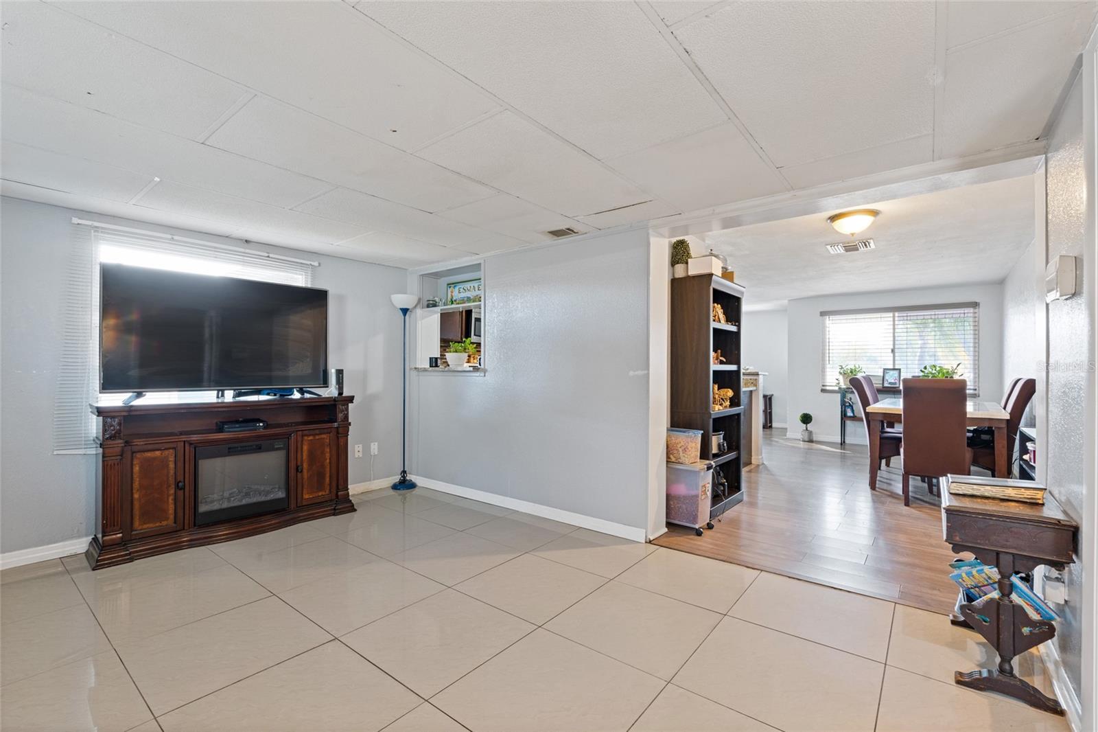 Image 17 of 40 For 4667 82nd Avenue N