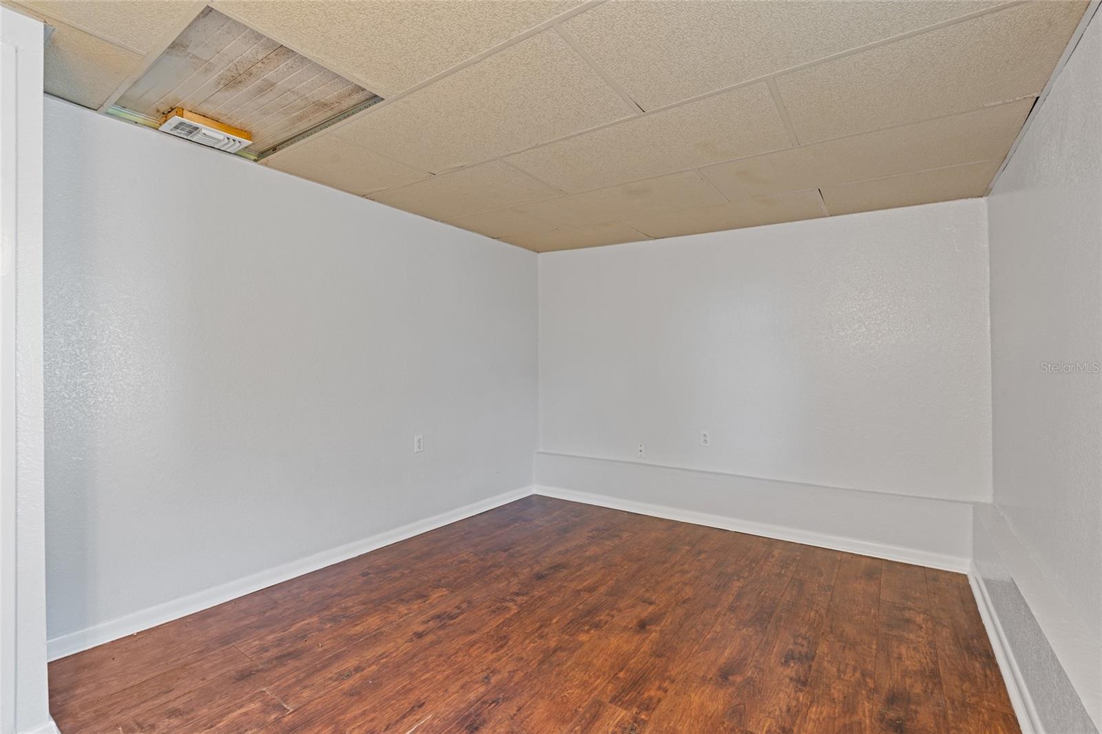 Image 24 of 40 For 4667 82nd Avenue N