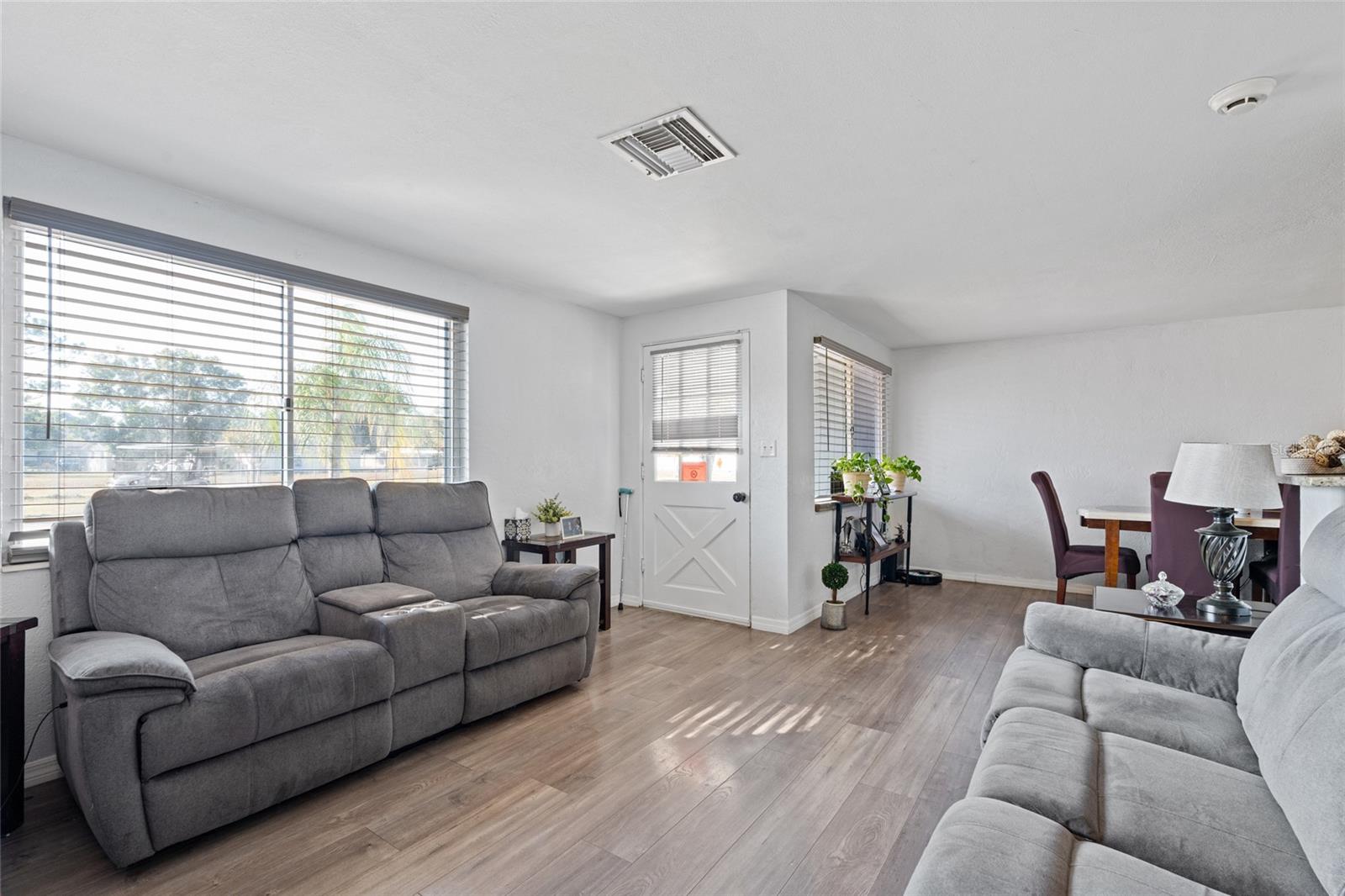 Image 4 of 40 For 4667 82nd Avenue N