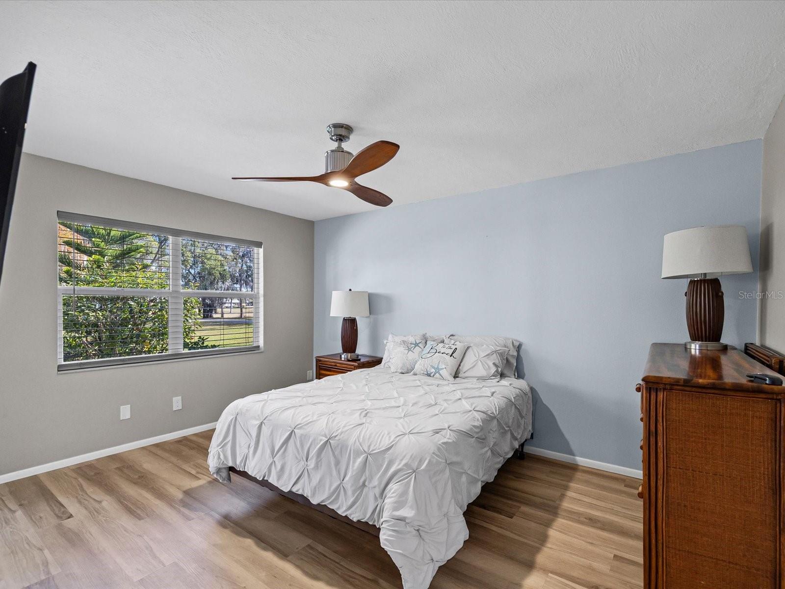 Image 13 of 35 For 3717 Trophy Boulevard