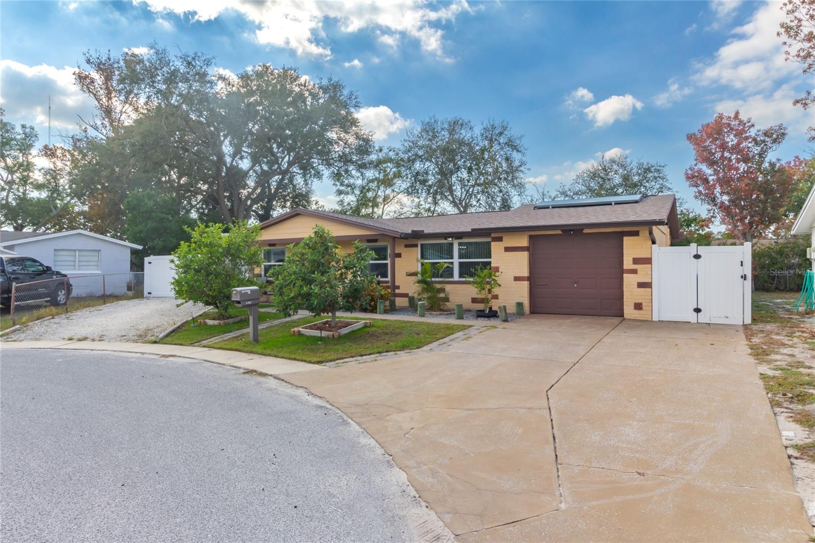 Image 11 of 53 For 2527 Ohio Place