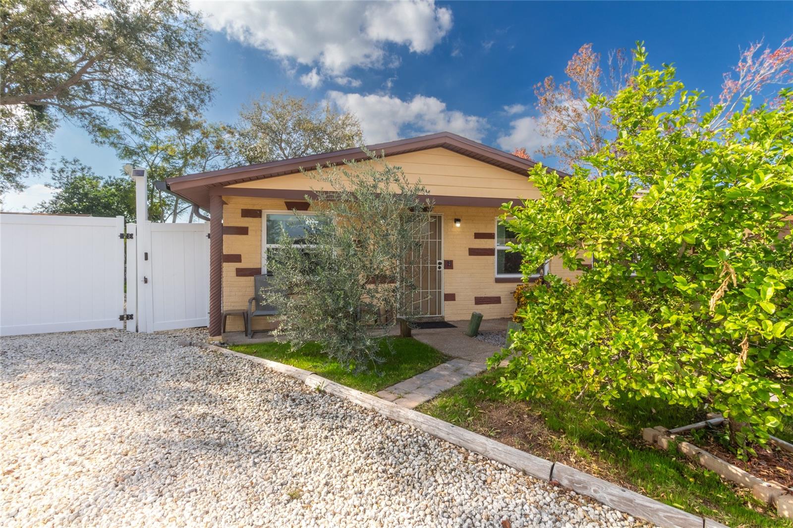 Image 13 of 53 For 2527 Ohio Place