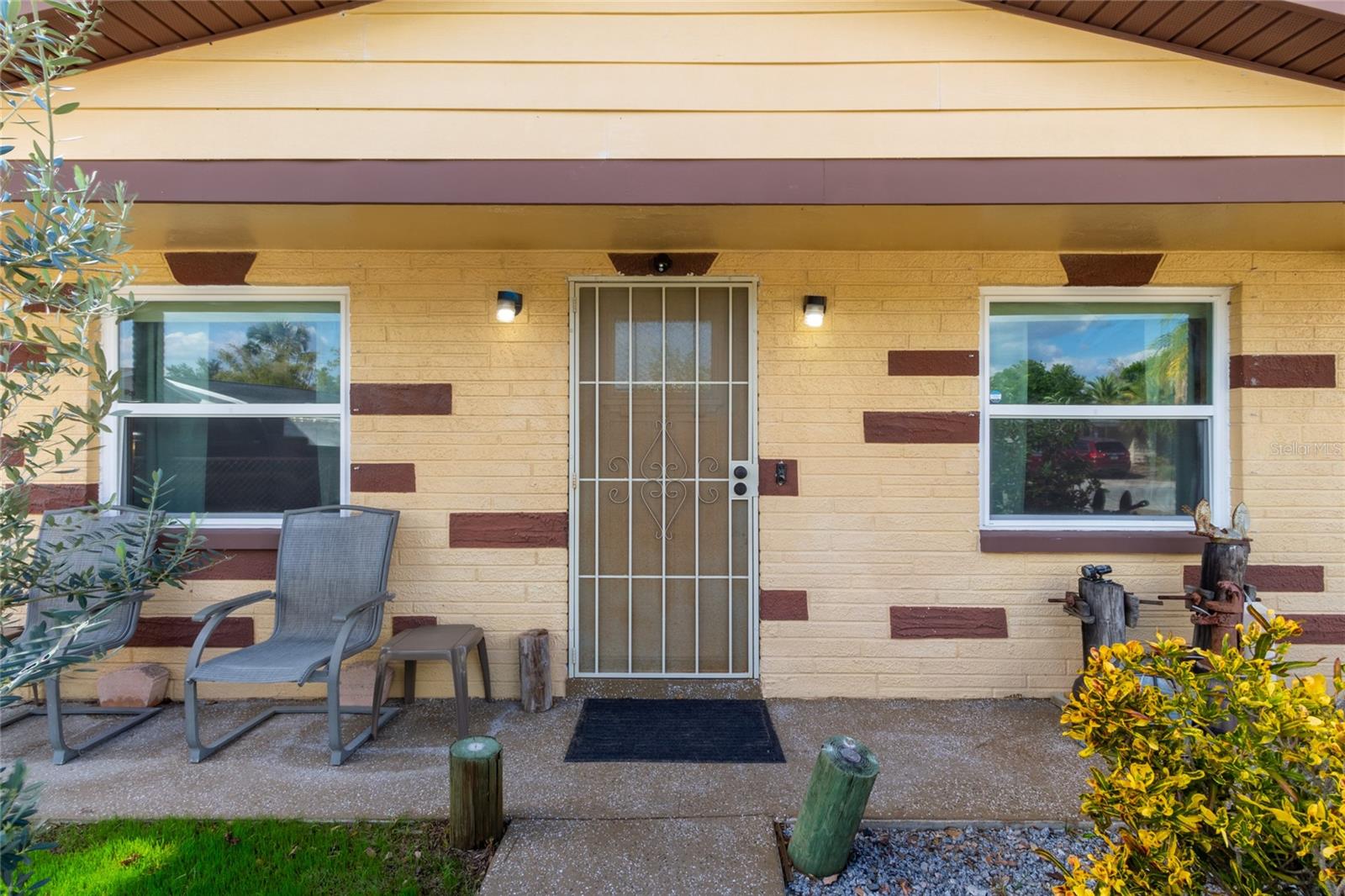 Image 15 of 53 For 2527 Ohio Place