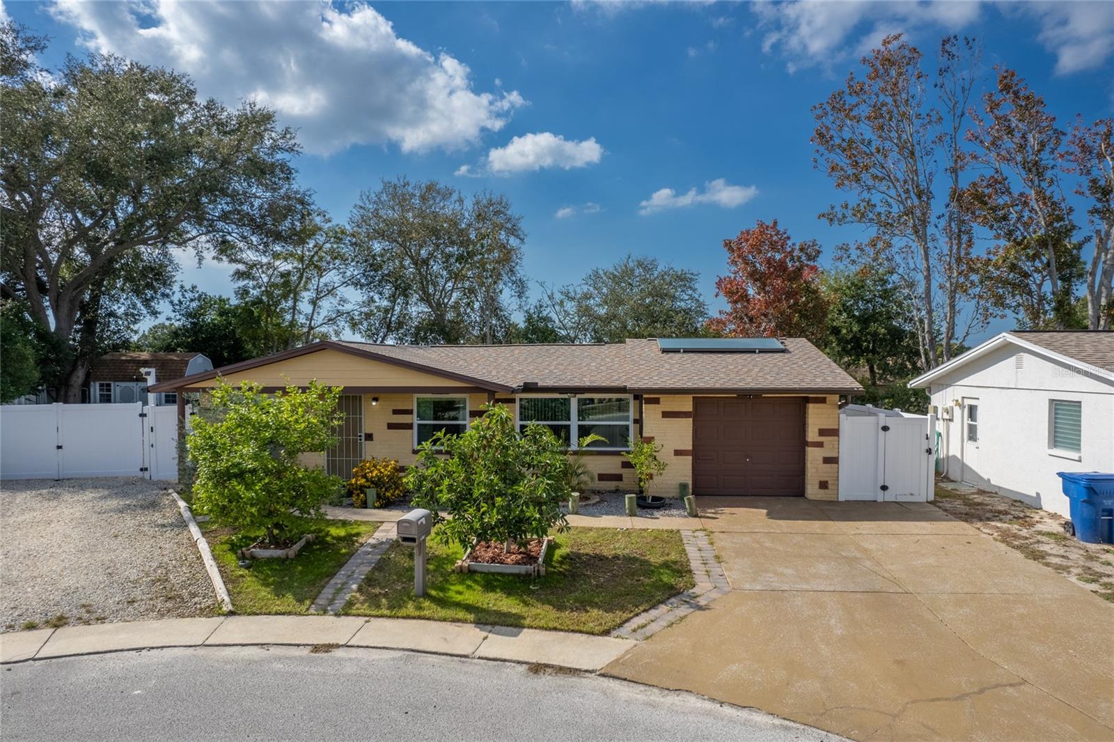 Image 2 of 53 For 2527 Ohio Place