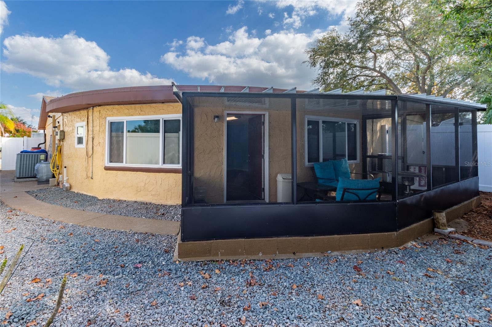 Image 24 of 53 For 2527 Ohio Place