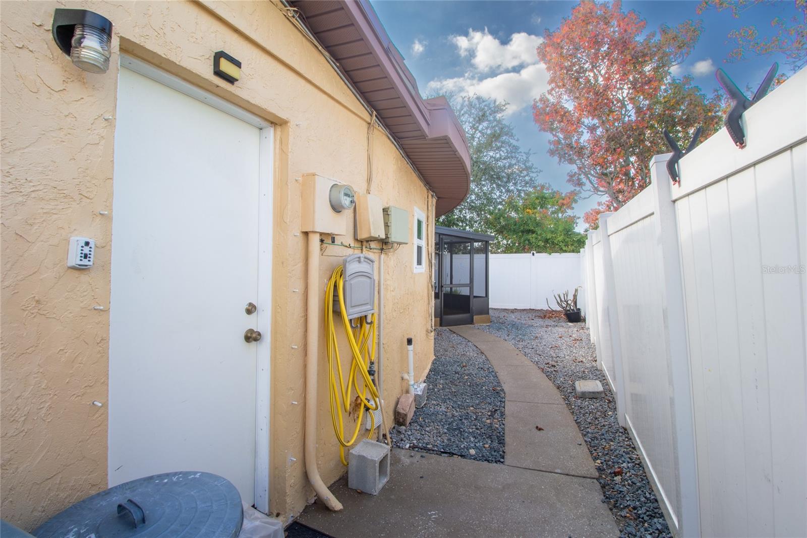 Image 25 of 53 For 2527 Ohio Place