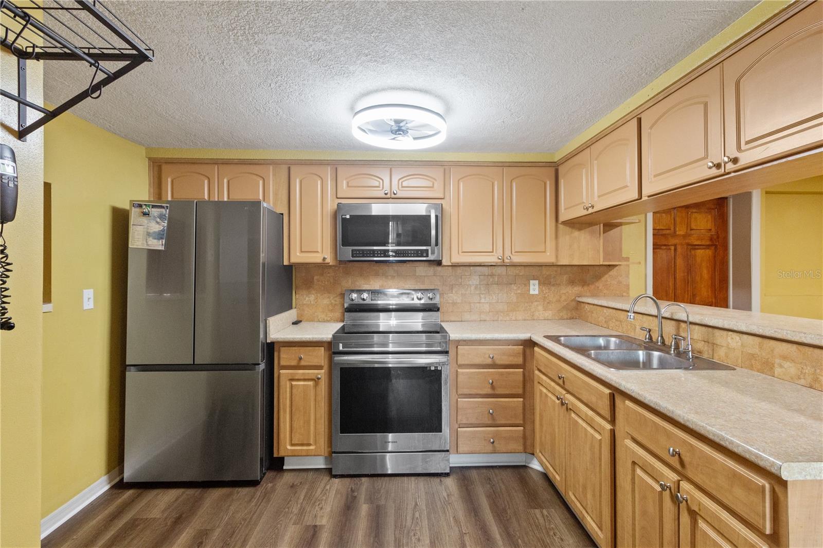 Image 34 of 53 For 2527 Ohio Place