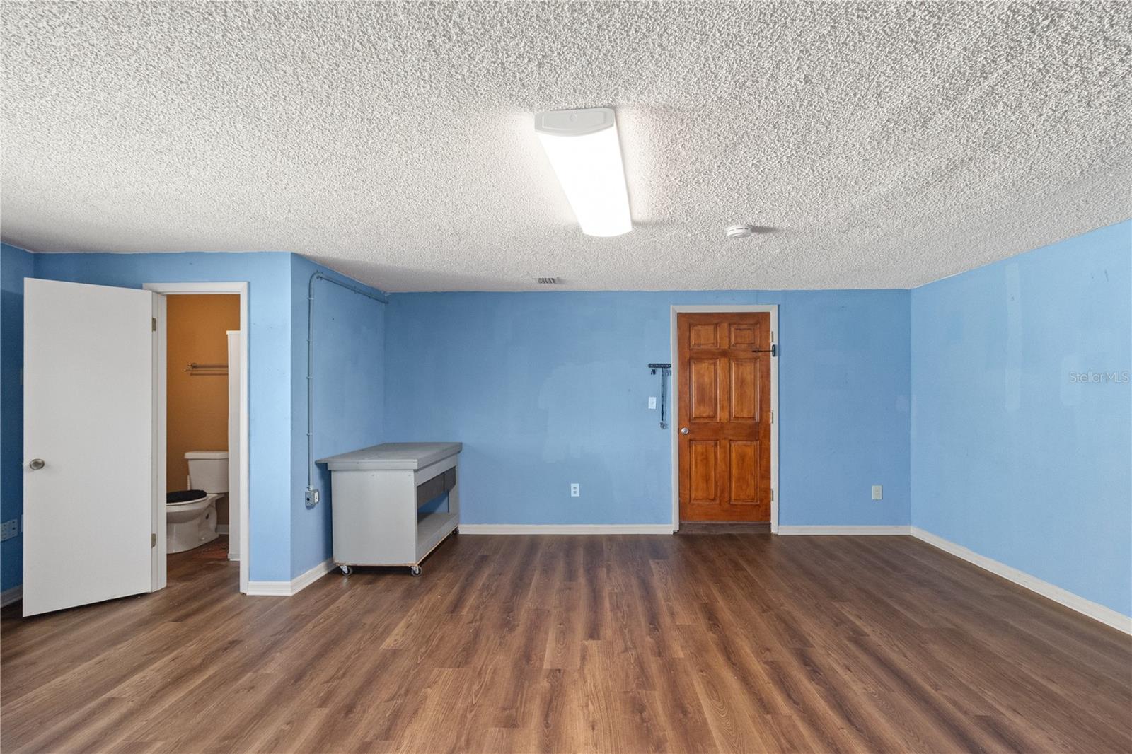 Image 43 of 53 For 2527 Ohio Place