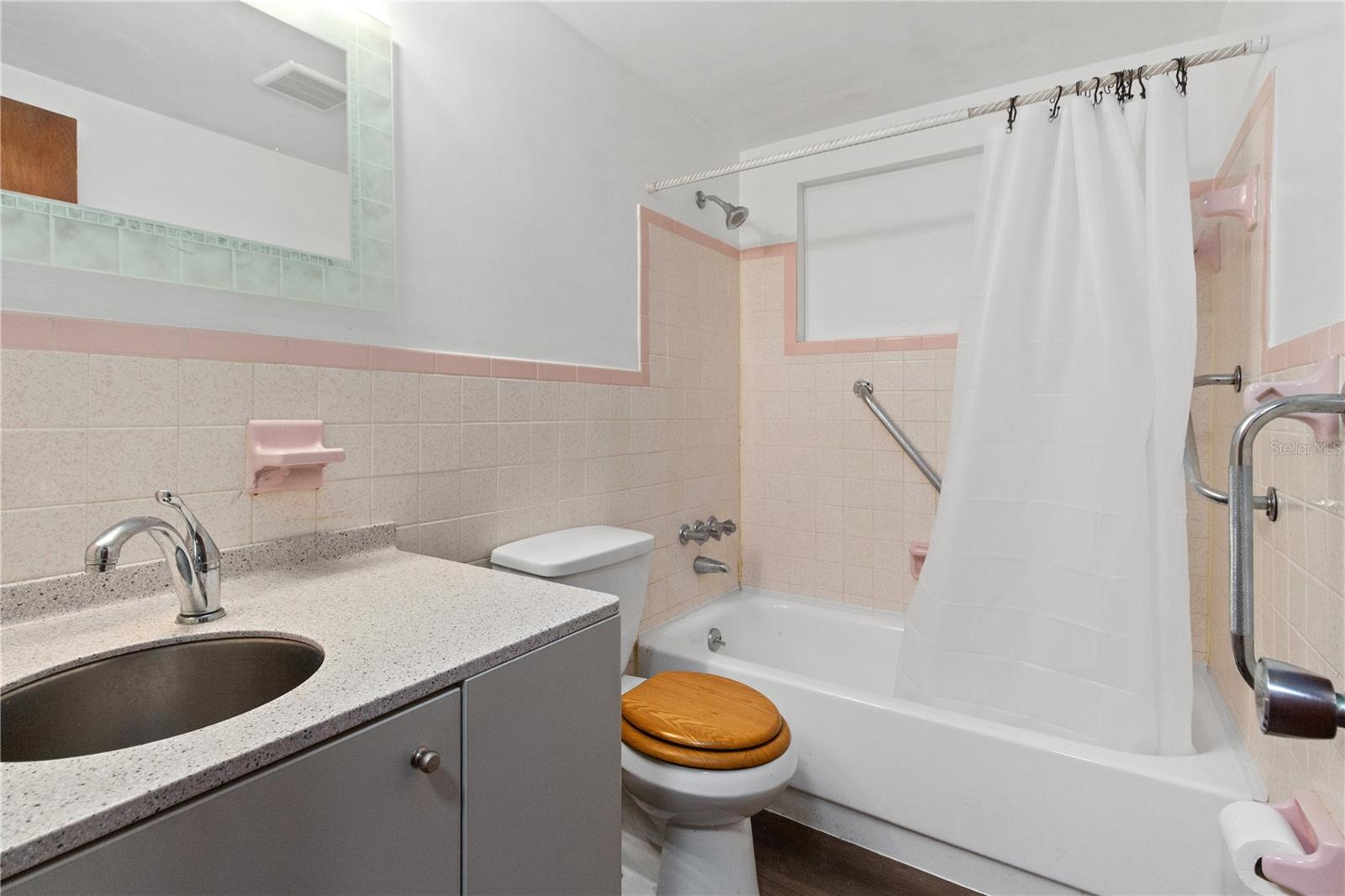 Image 48 of 53 For 2527 Ohio Place