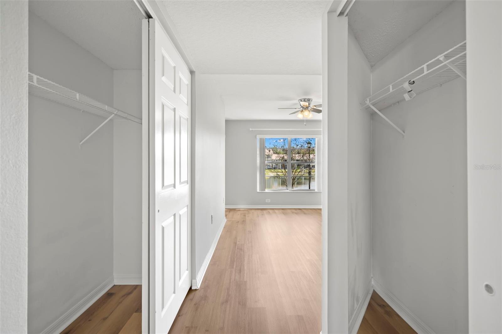 Image 21 of 29 For 4575 Whitton Way 1118