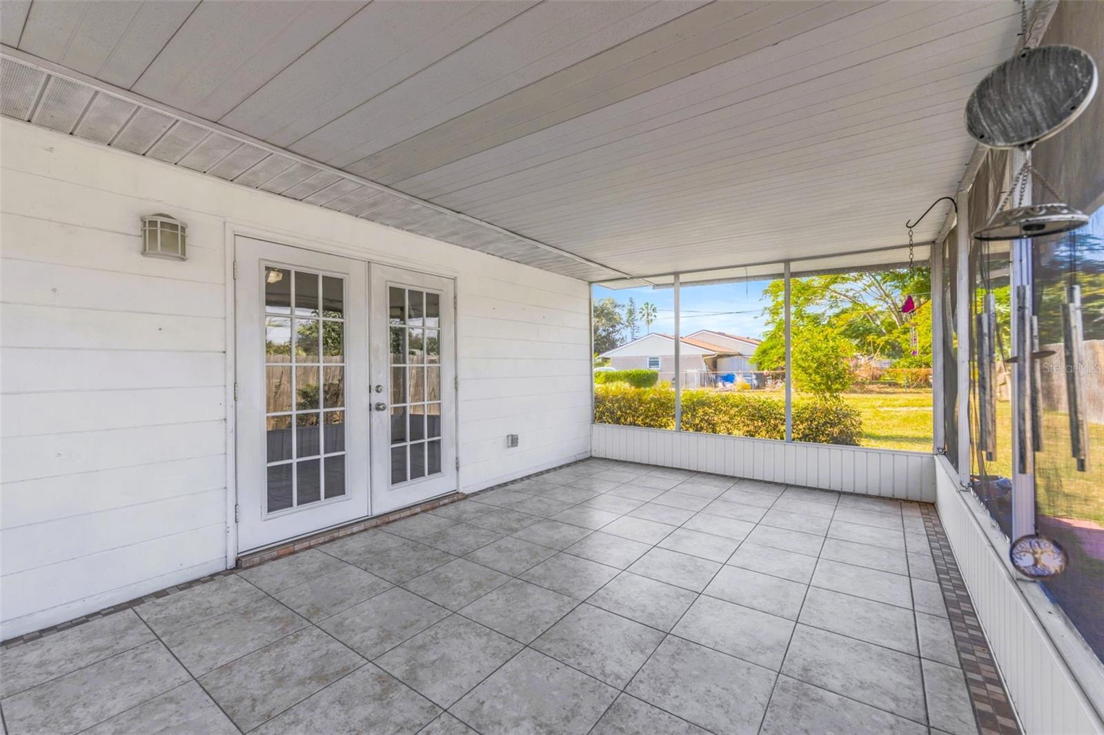 Image 21 of 31 For 424 Forest Glen Avenue