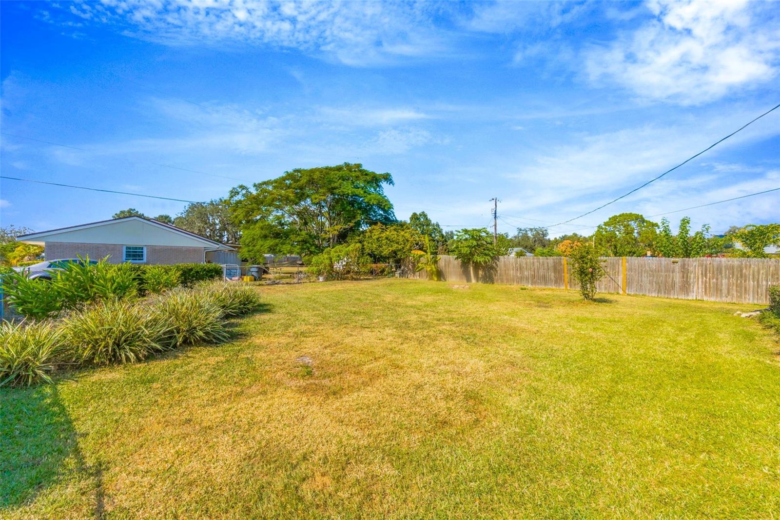 Image 24 of 31 For 424 Forest Glen Avenue