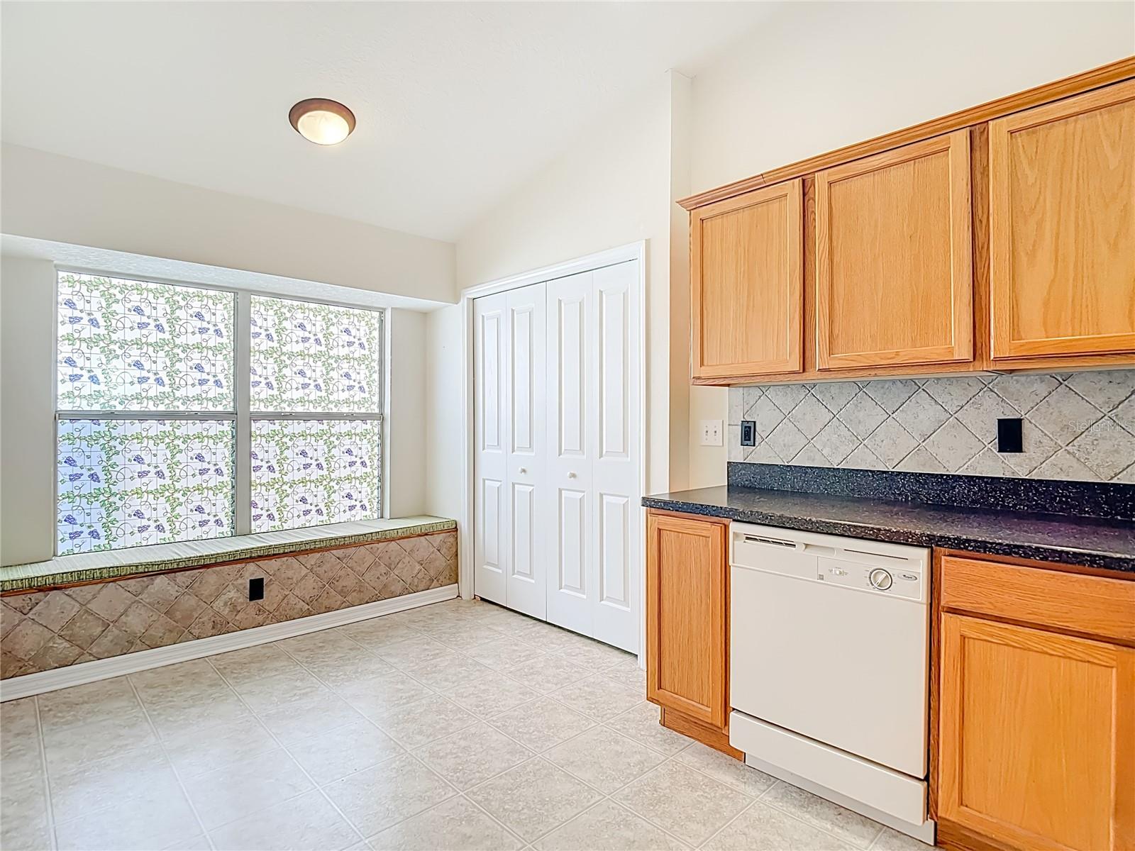 Image 17 of 48 For 3521 Hunting Creek Loop