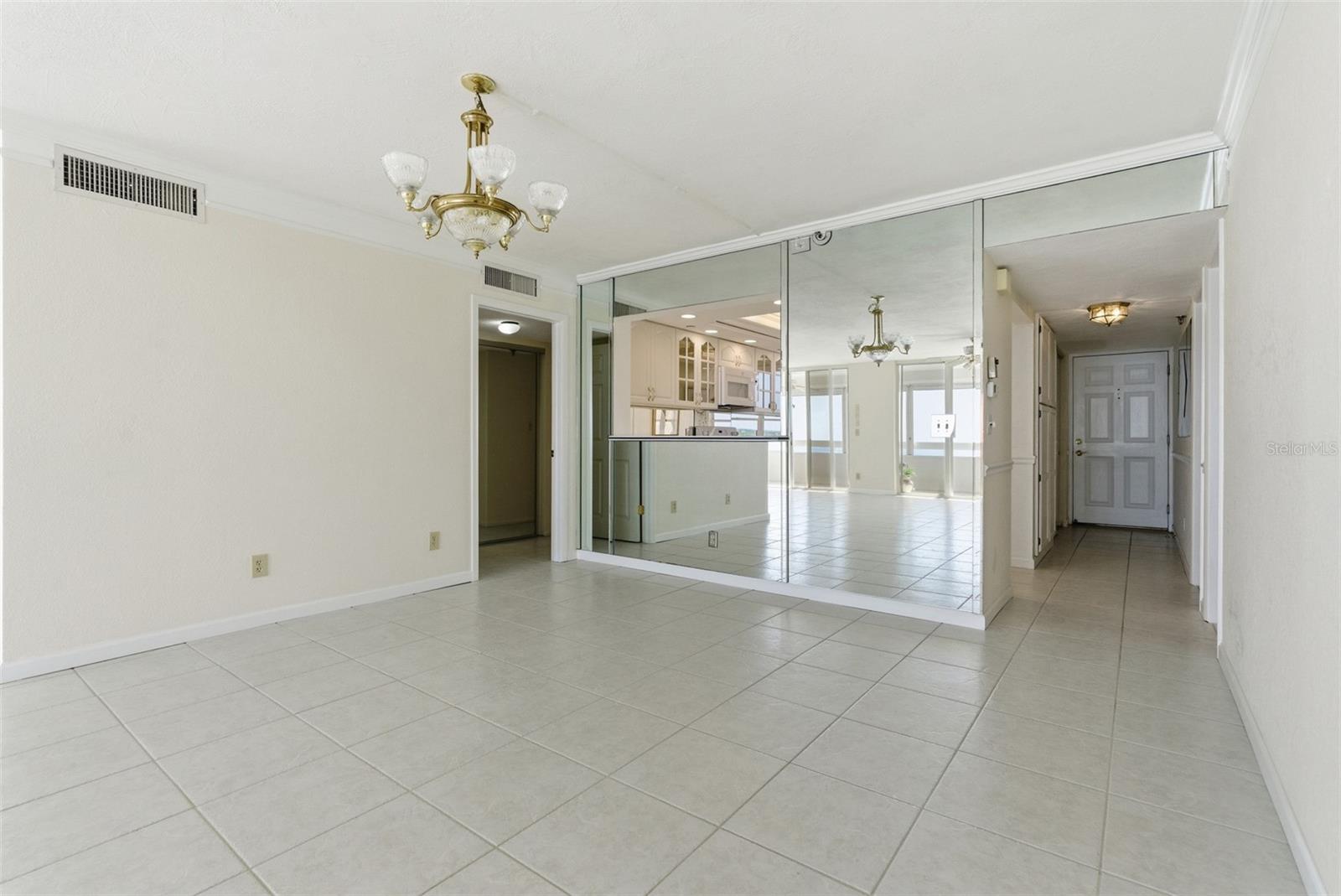 Image 14 of 58 For 17900 Gulf Boulevard 16c