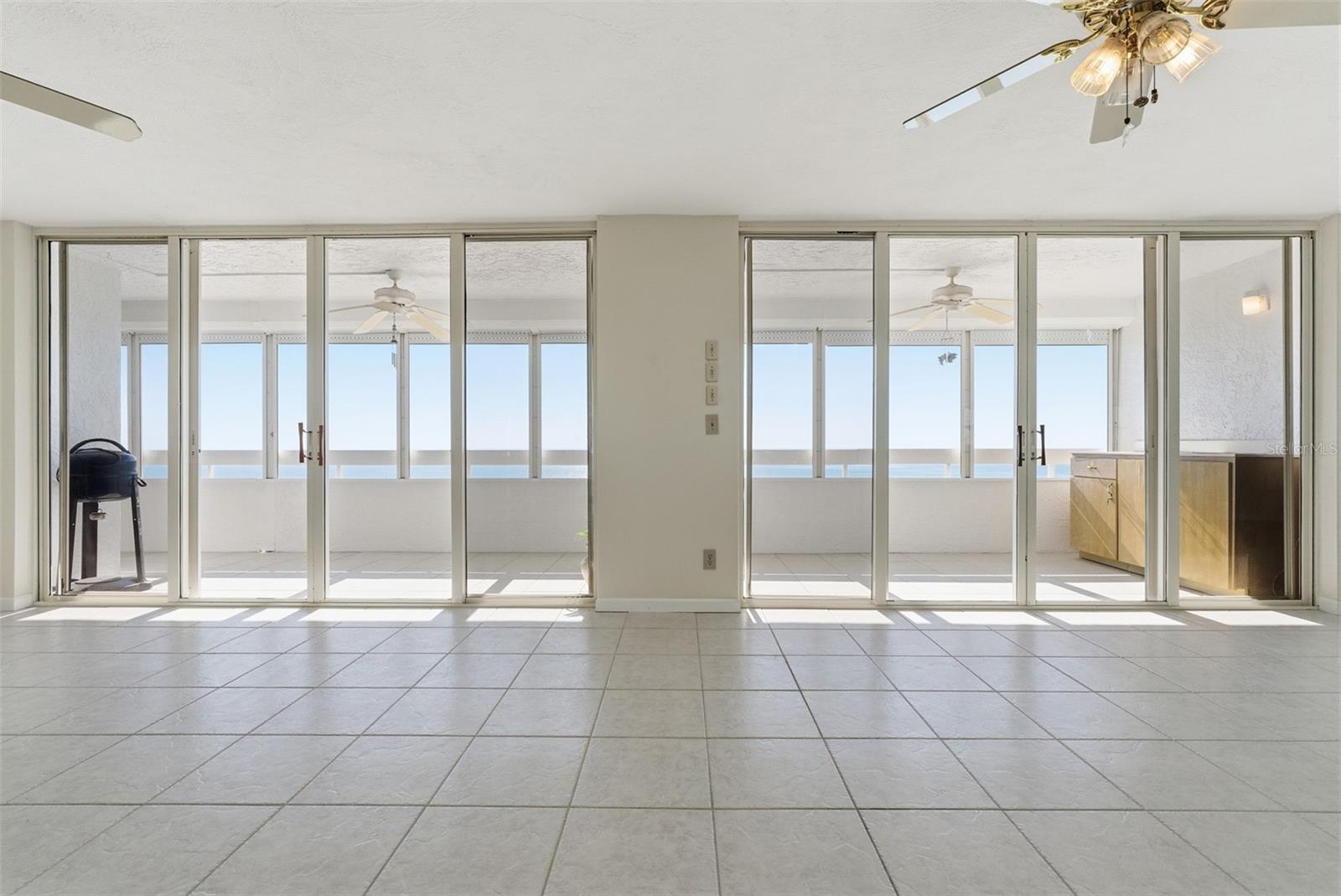 Image 15 of 58 For 17900 Gulf Boulevard 16c