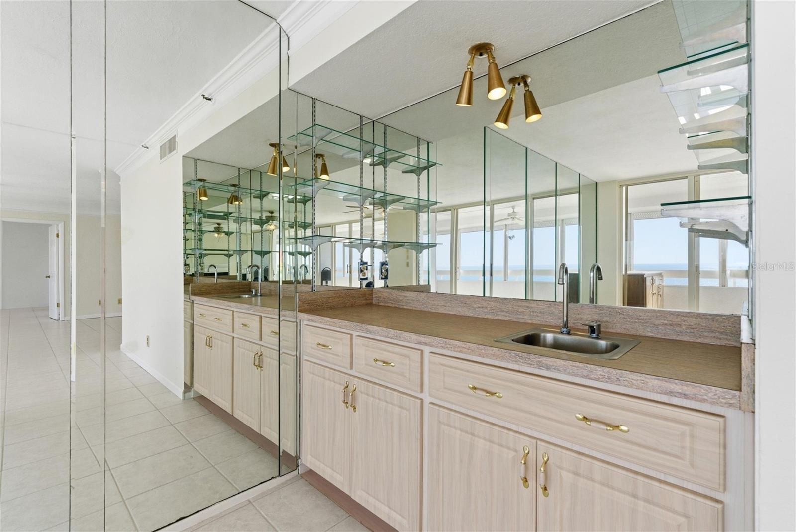 Image 21 of 58 For 17900 Gulf Boulevard 16c