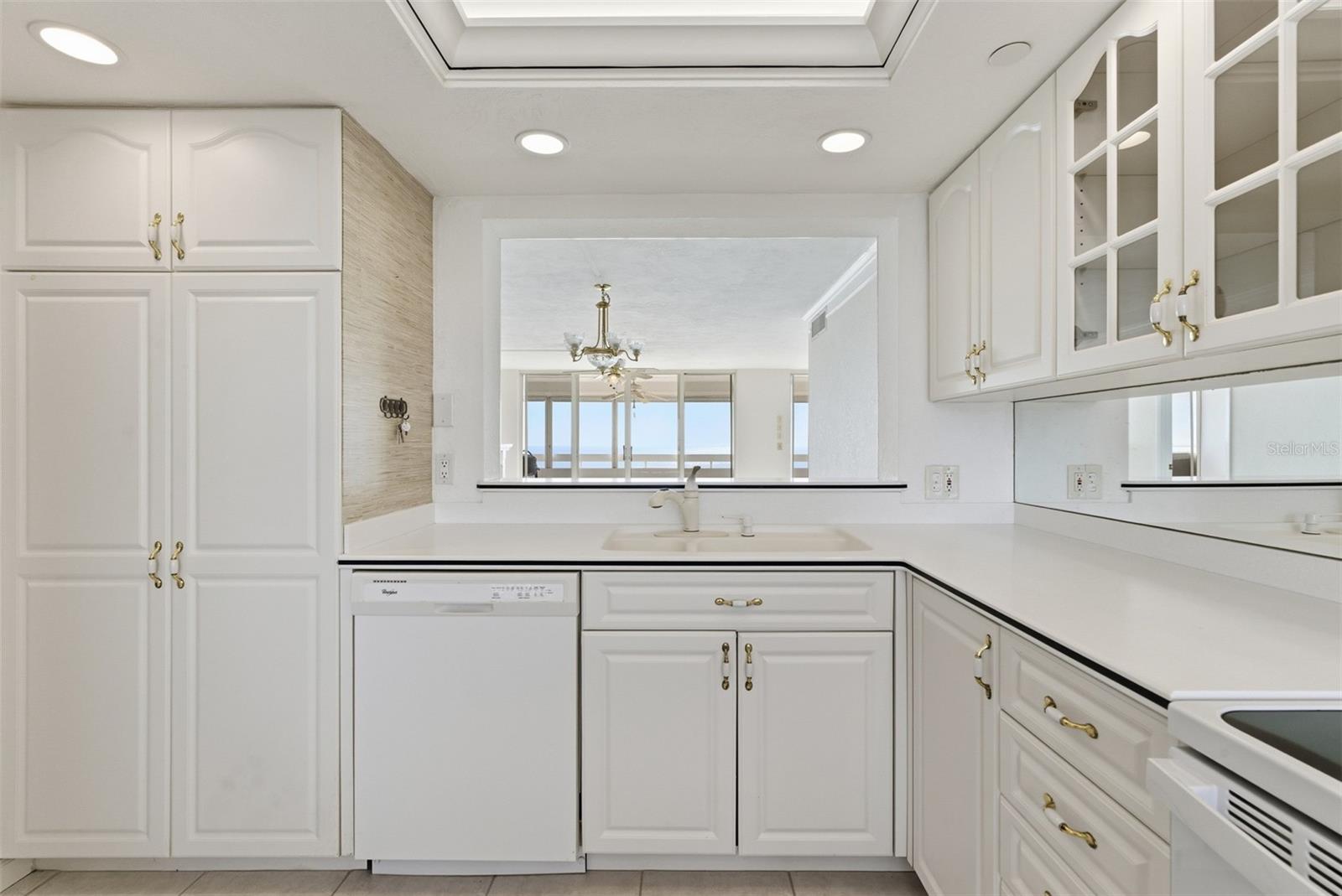 Image 33 of 58 For 17900 Gulf Boulevard 16c