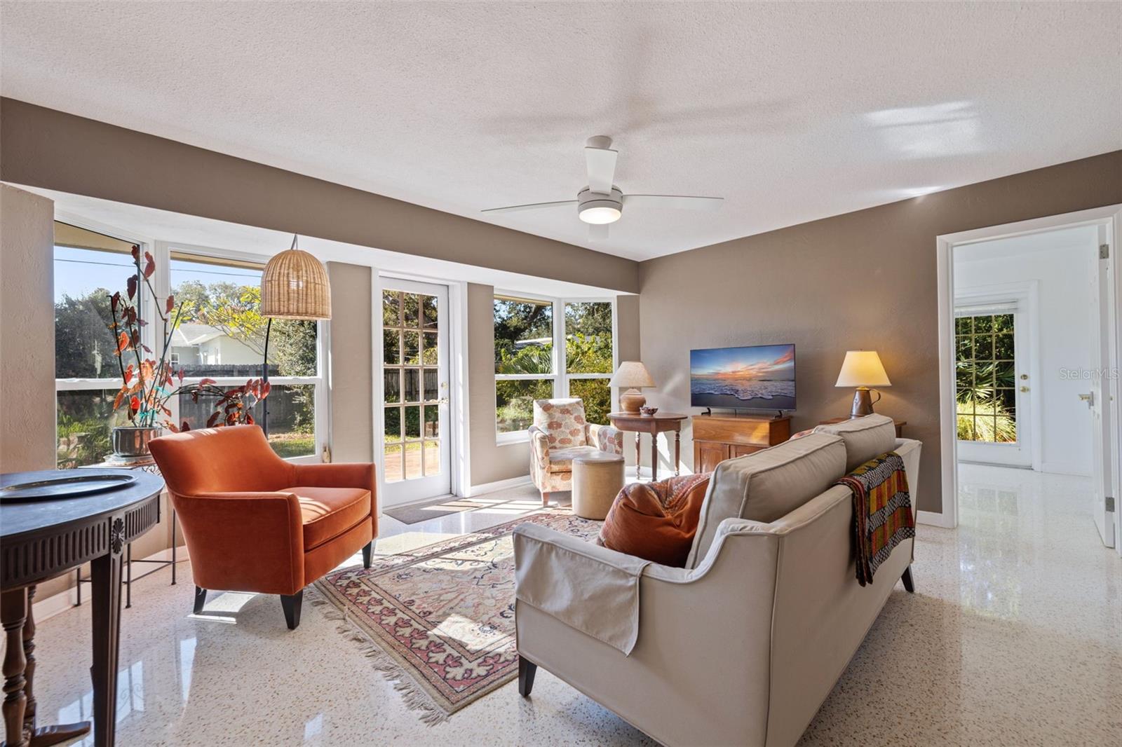 Image 11 of 42 For 236 58th Avenue S