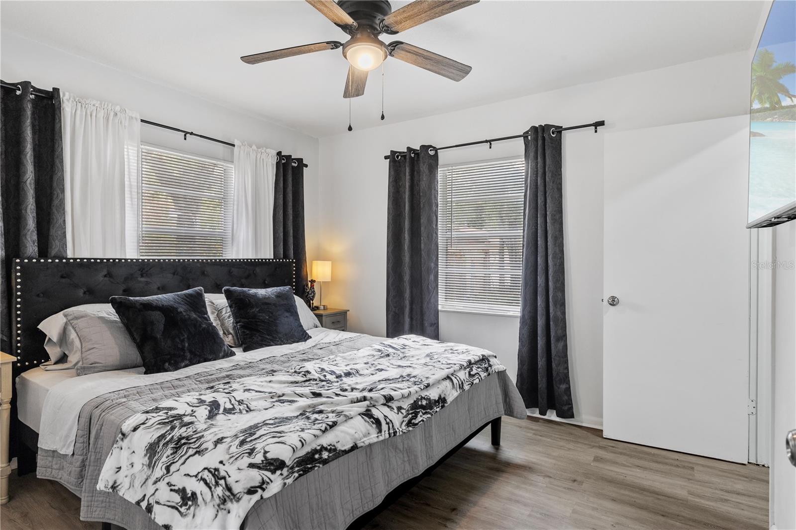 Image 11 of 14 For 2819 Marconi Street B