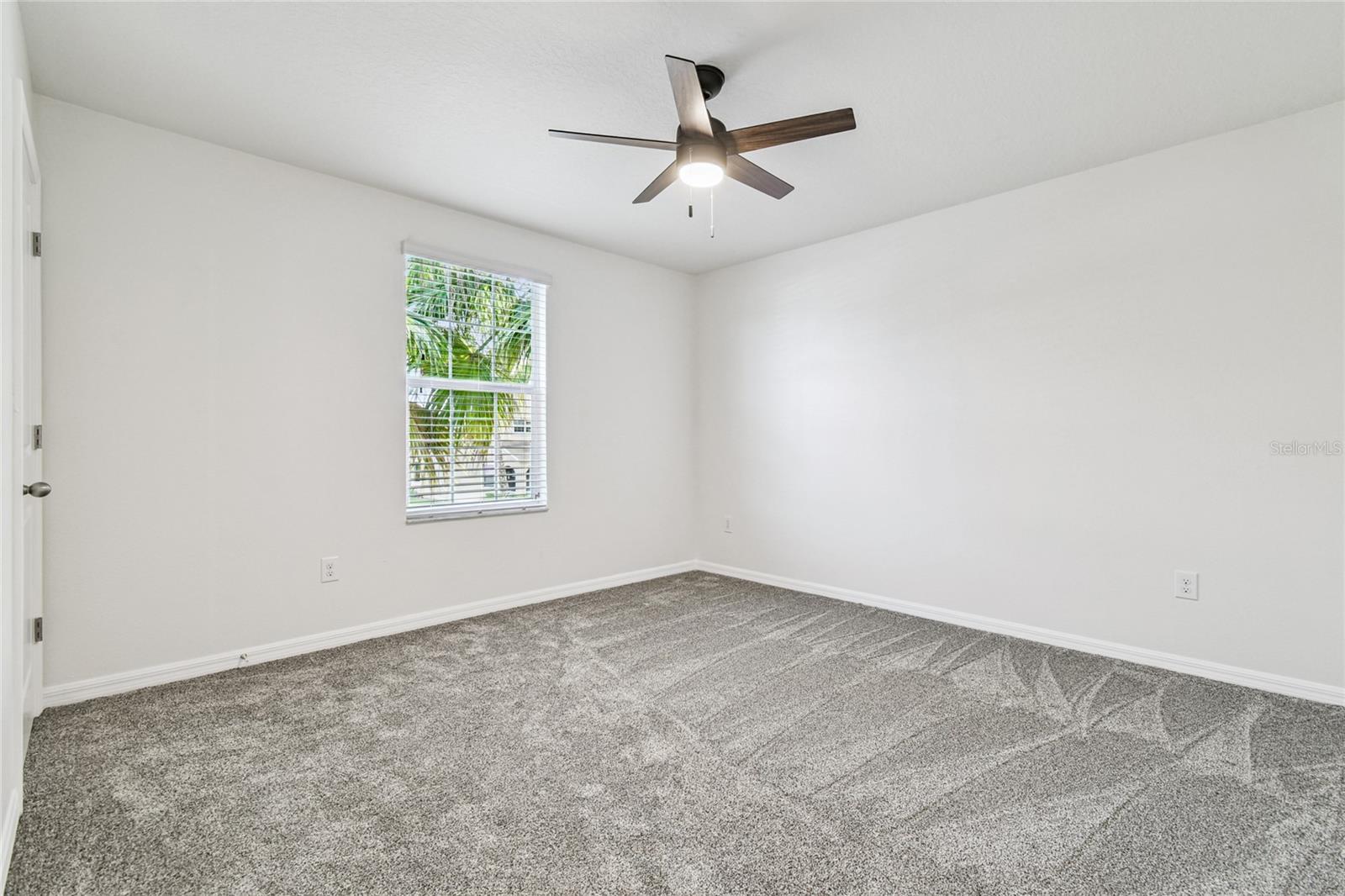 Image 22 of 35 For 21143 Passive Porch Drive