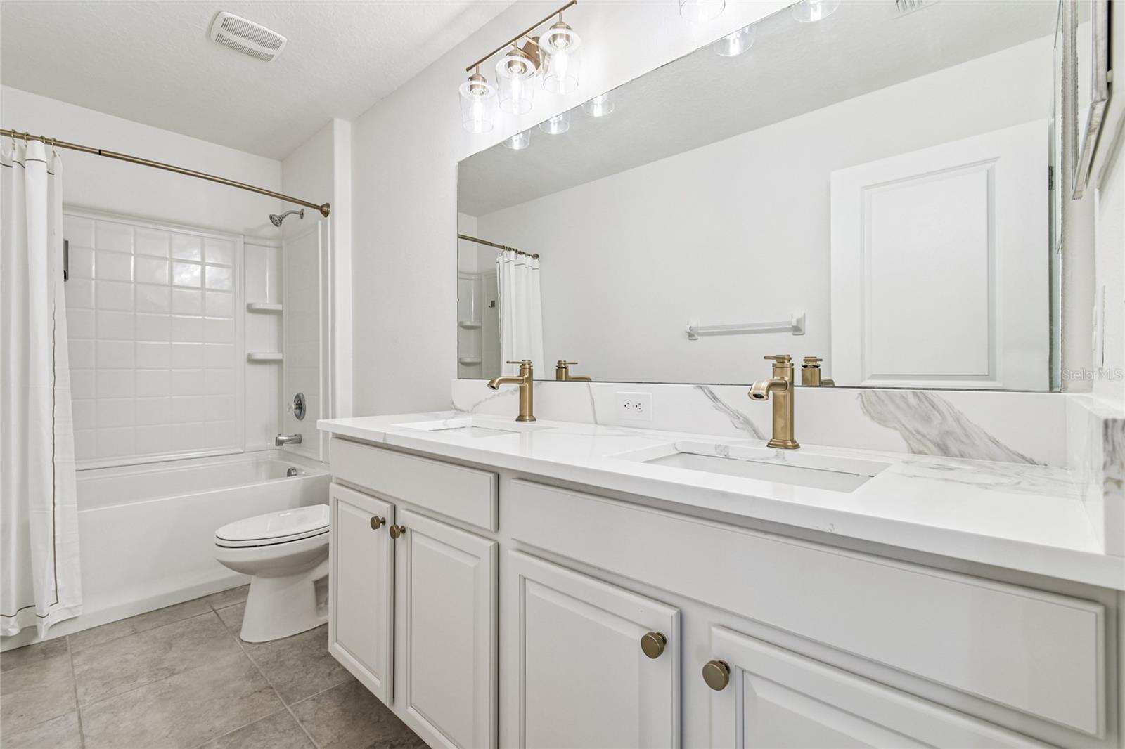 Image 23 of 35 For 21143 Passive Porch Drive