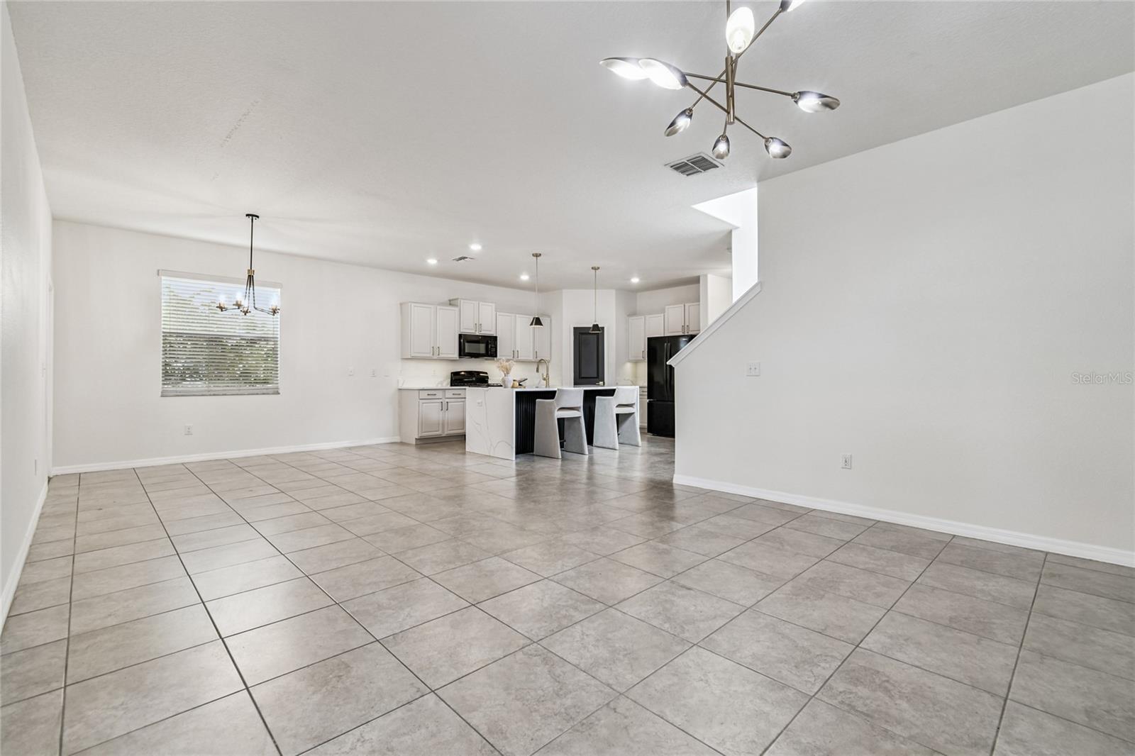 Image 9 of 35 For 21143 Passive Porch Drive