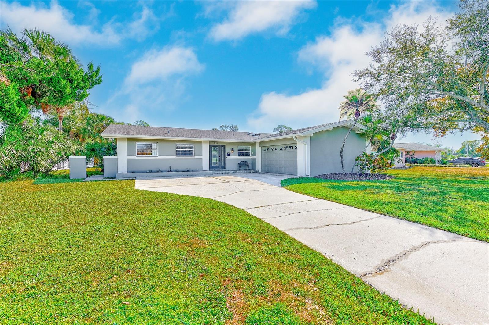 Image 3 of 36 For 7195 Augusta Boulevard