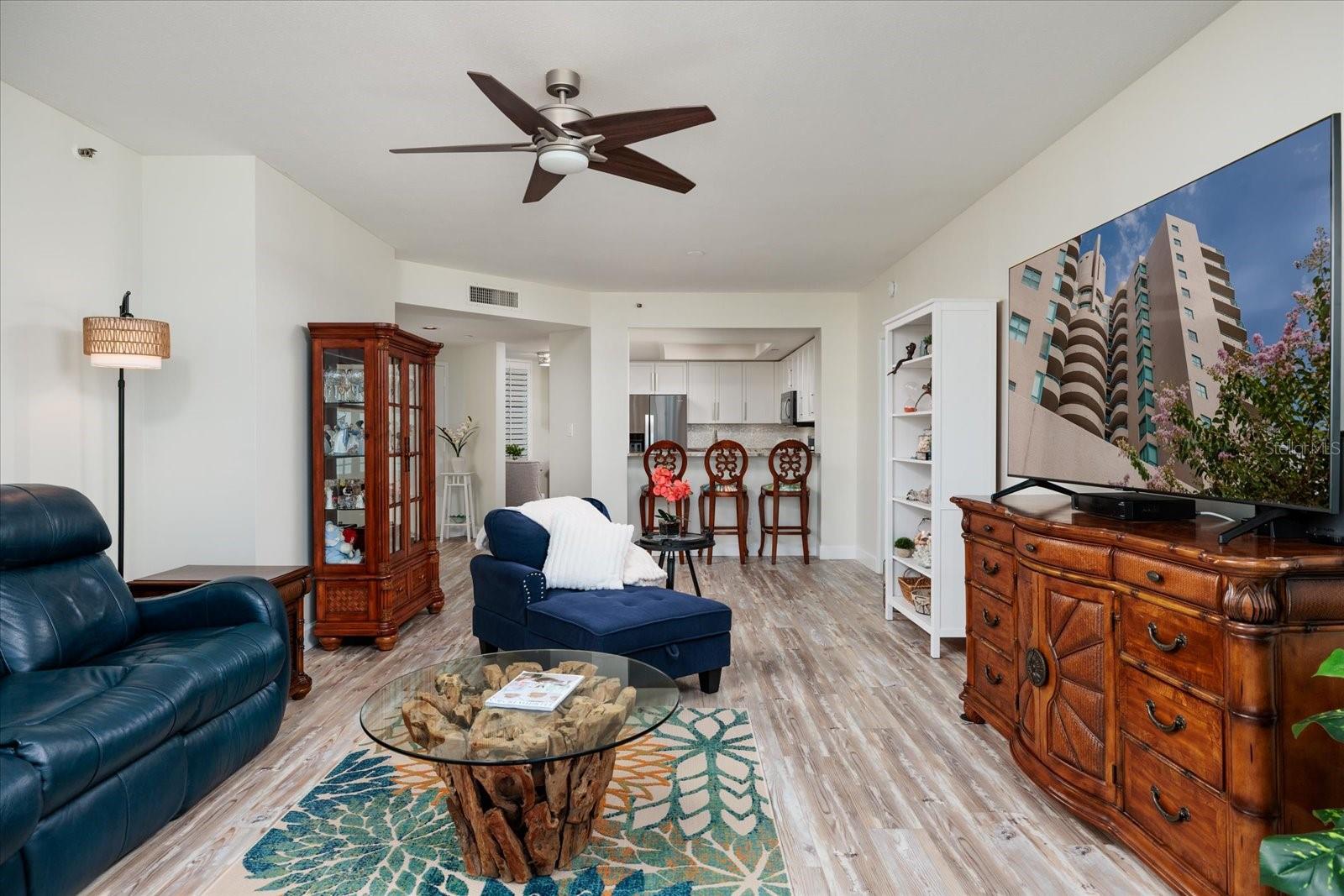 Image 13 of 70 For 1520 Gulf Boulevard 1404