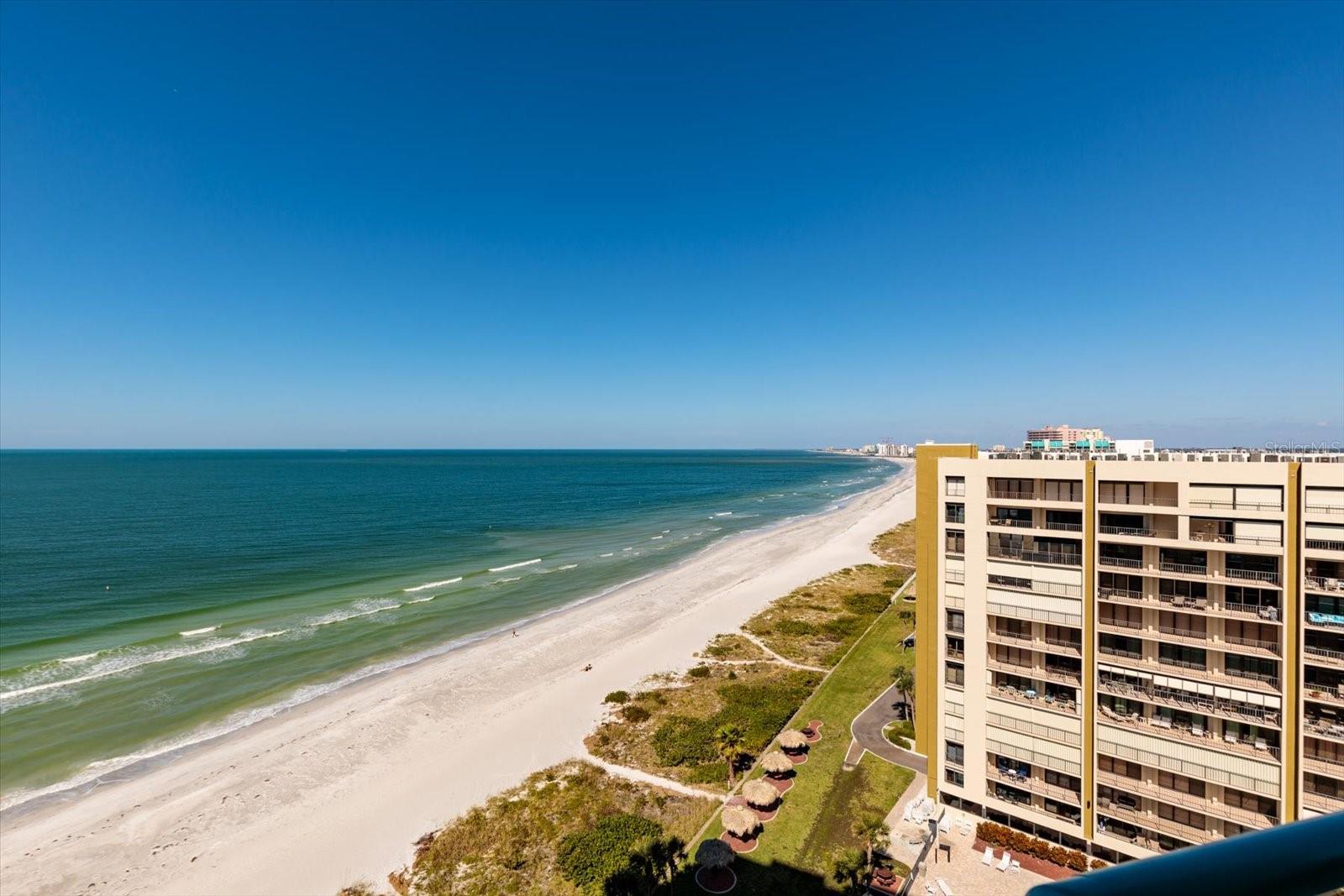 Image 21 of 70 For 1520 Gulf Boulevard 1404