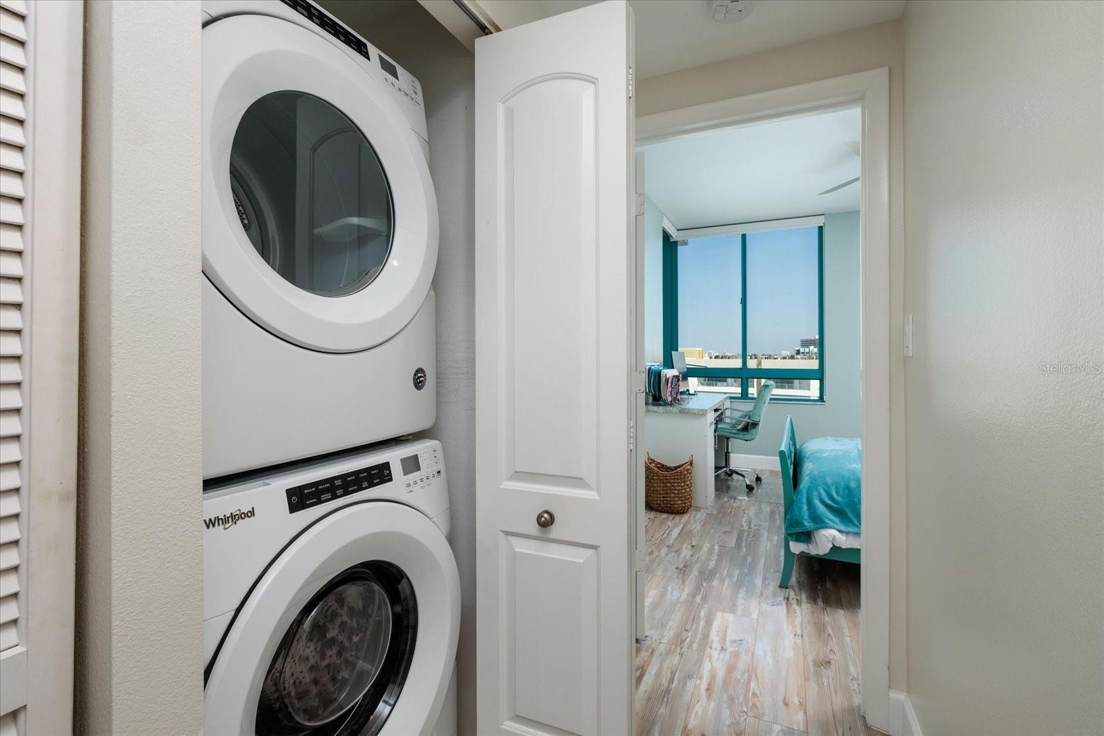 Image 32 of 70 For 1520 Gulf Boulevard 1404